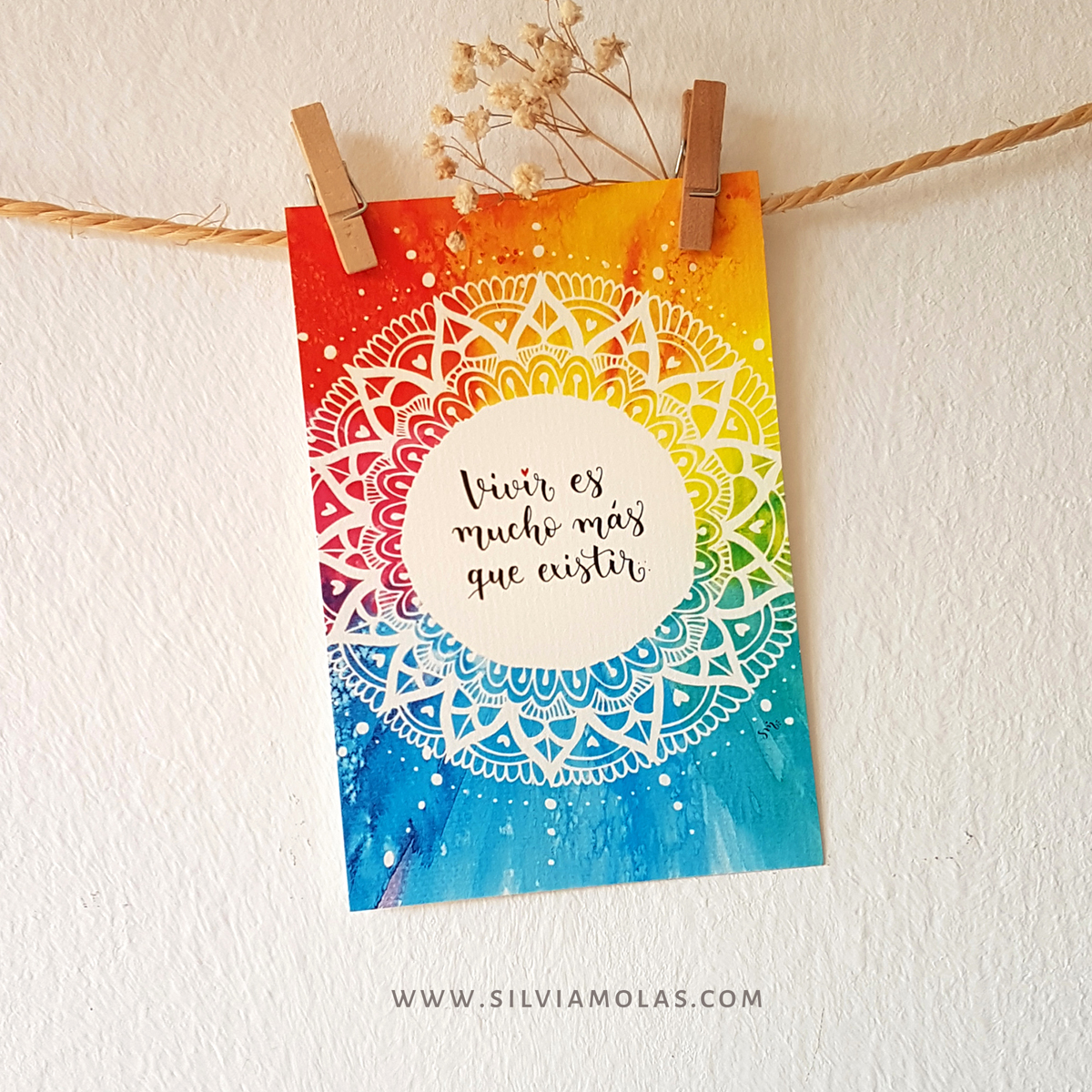 Lam10x15_ViureEsMoltMes_CAT-DESTACADA Lámina 10x15 cm “Vivir es mucho más que existir”