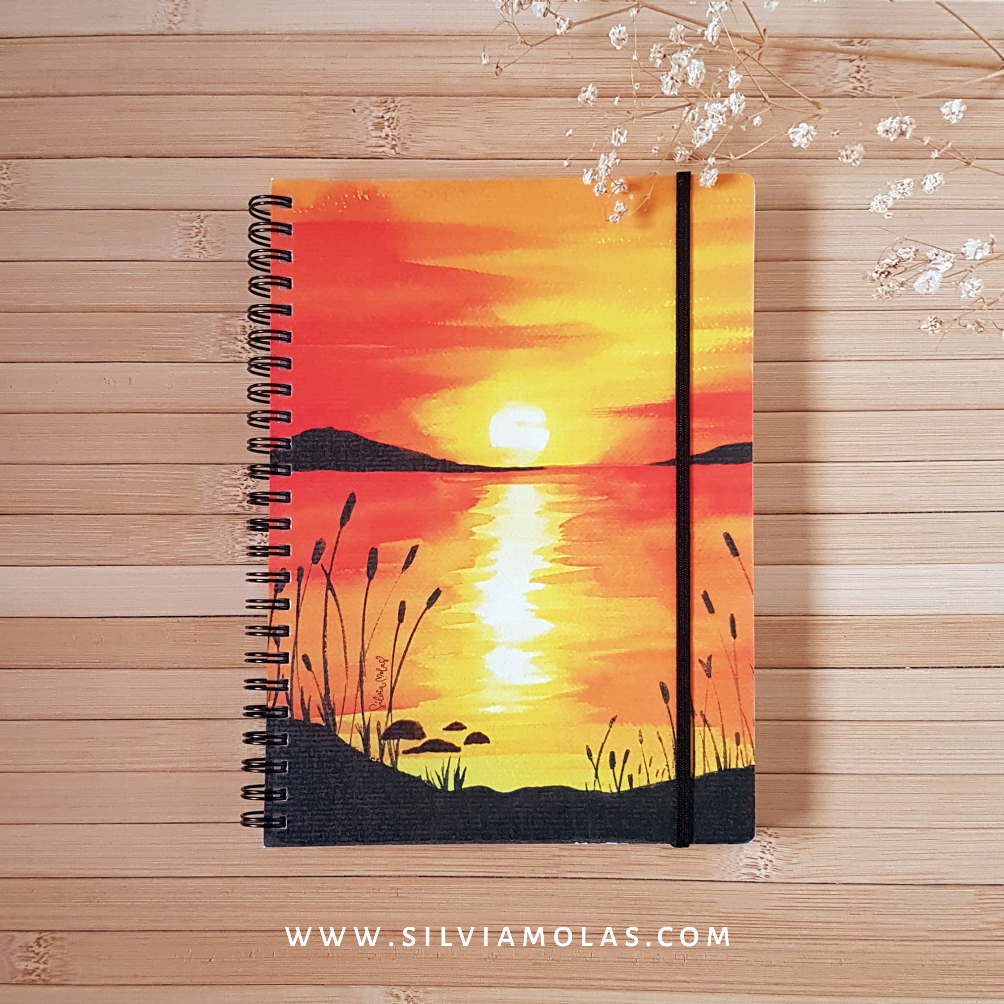 Libreta_A5_PostaSol_Foto2 Llibreta A5 (15x21 cm) “Posta de sol”
És hora de brillar.