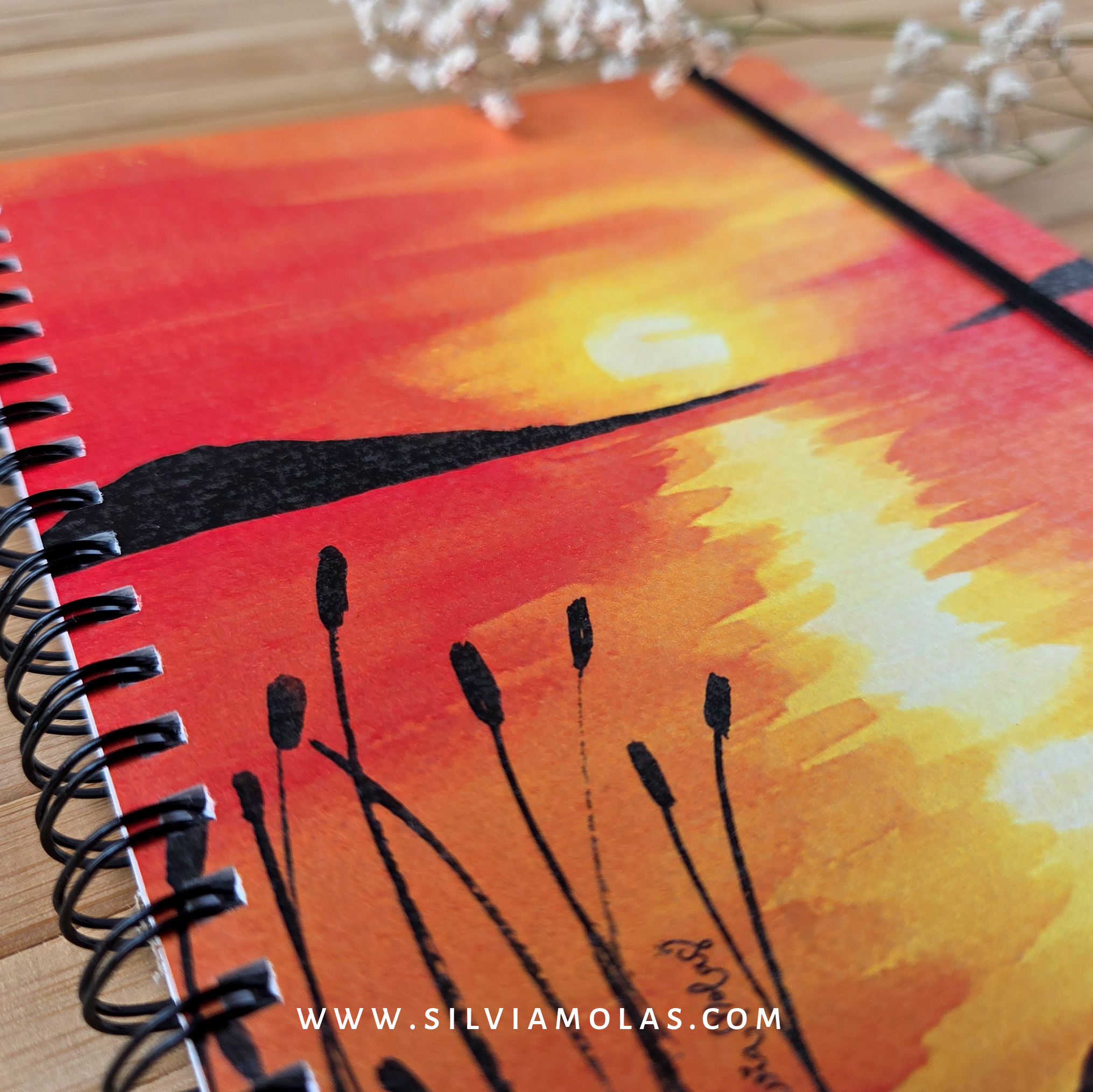 Libreta_A5_PostaSol_Foto3_ok Llibreta A5 (15x21 cm) “Posta de sol”
És hora de brillar.