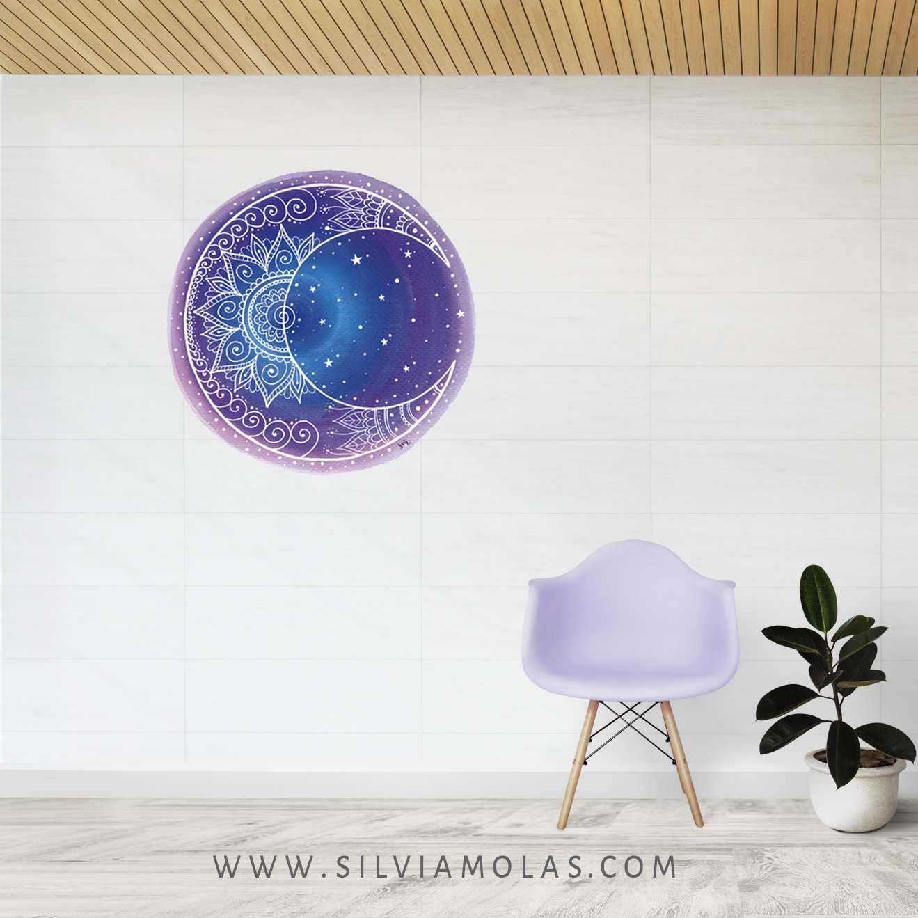 Rubber fig plant in an empty room